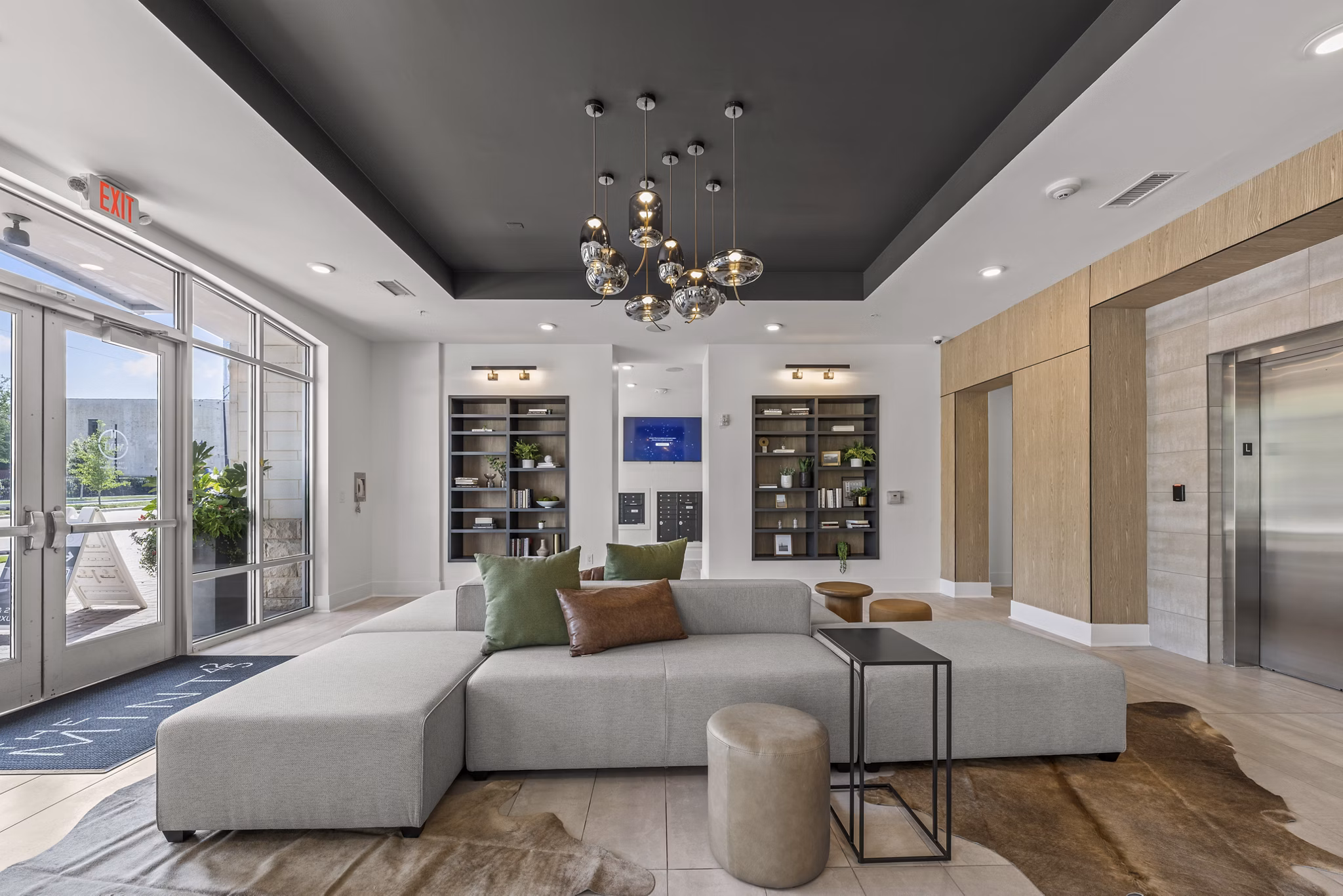 Clubhouse/Lobby at The Mint 425 Apartments