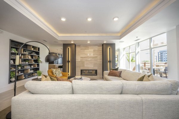 clubhouse at The Mint 425 Apartments