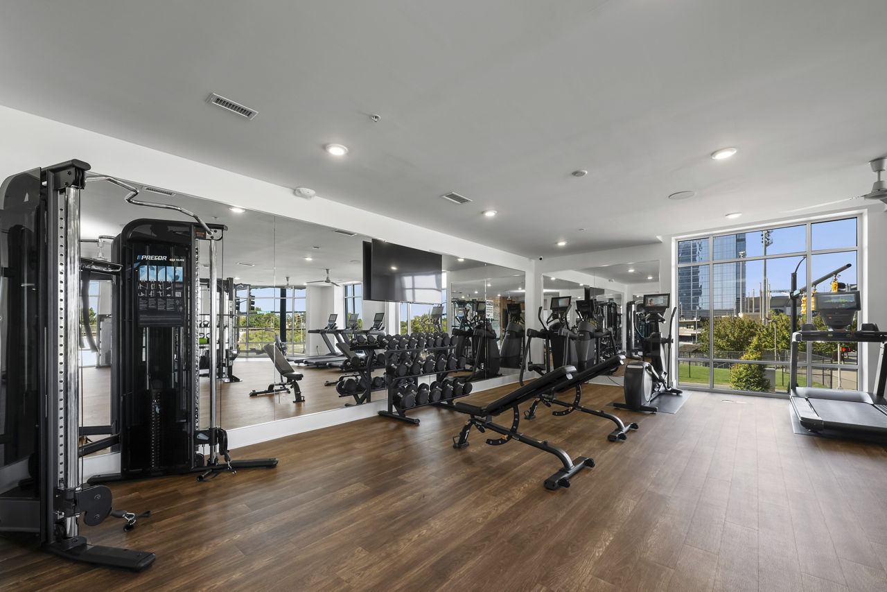 Gym at The Mint 425 Apartments (4 of 4)