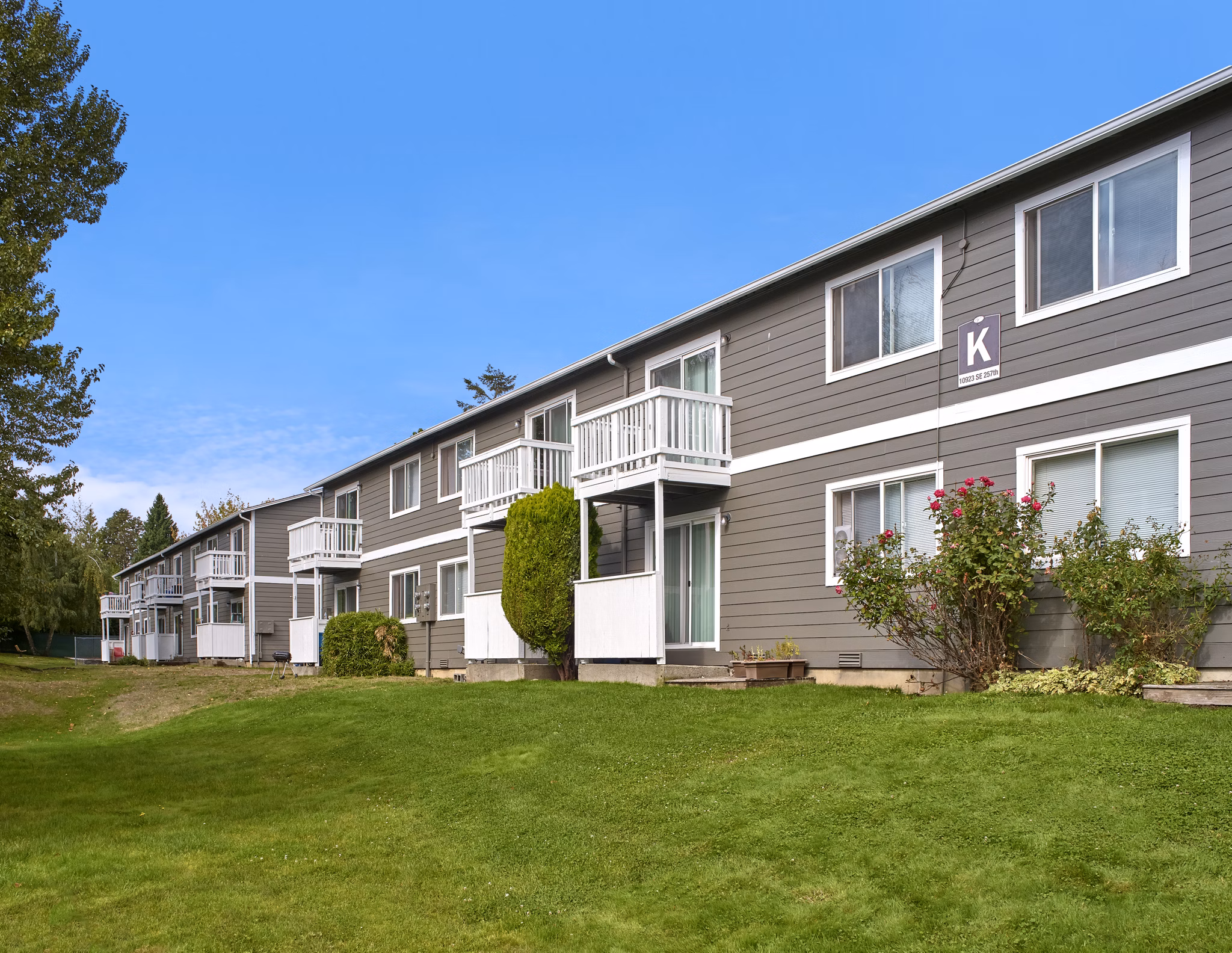 building/exterior at Irwin Park Apartments