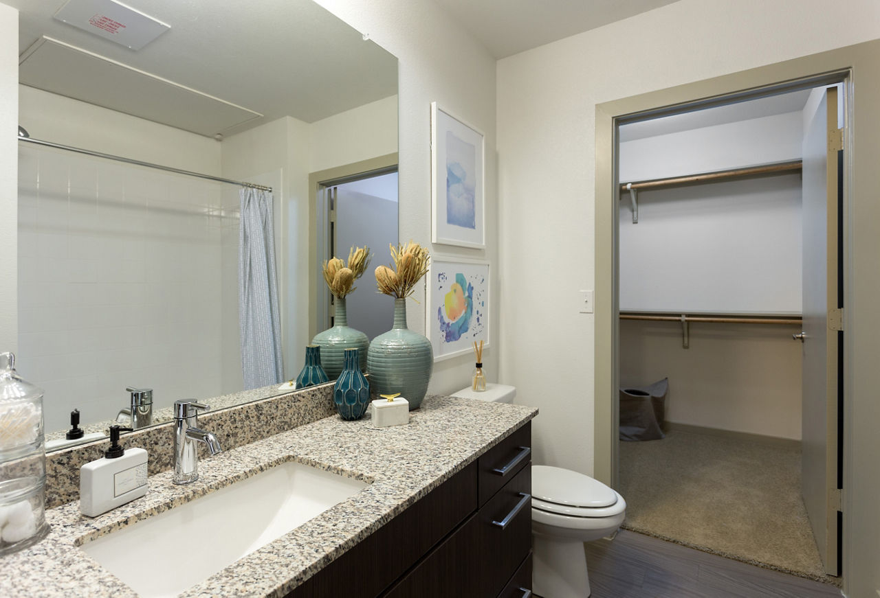 Azul Lakeshore Apartments Austin Tx 2 of 12