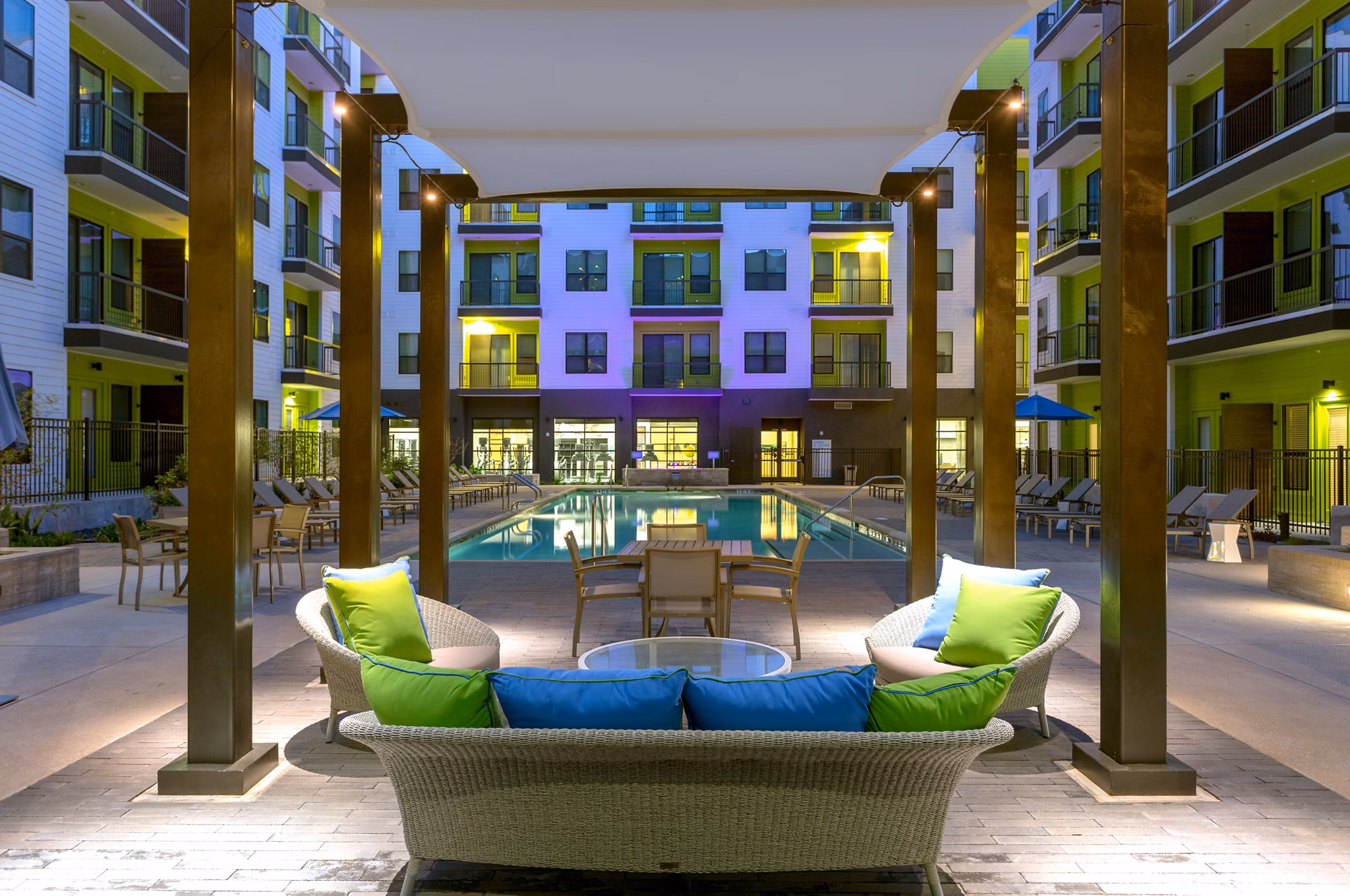 Infinity pool with lakeside views at Azul Lakeshore Apartments
