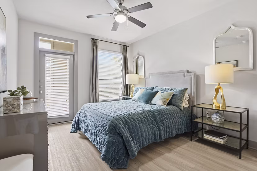 bedroom at Savannah Oaks Apartments