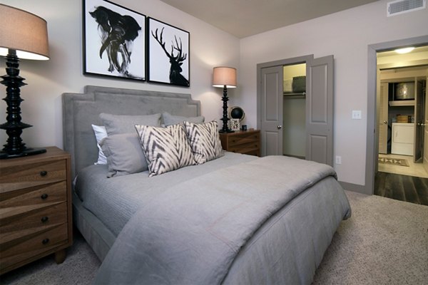 bedroom at Savannah Oaks Apartments