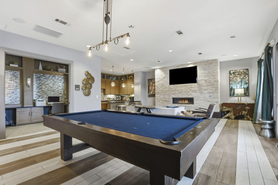 clubhouse at Savannah Oaks Apartments