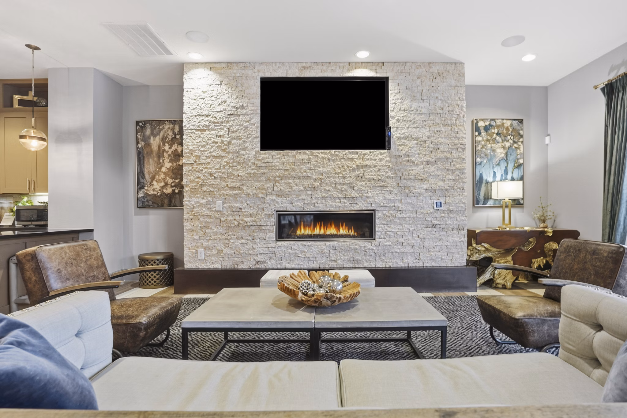 Clubhouse/Lobby at Savannah Oaks Apartments