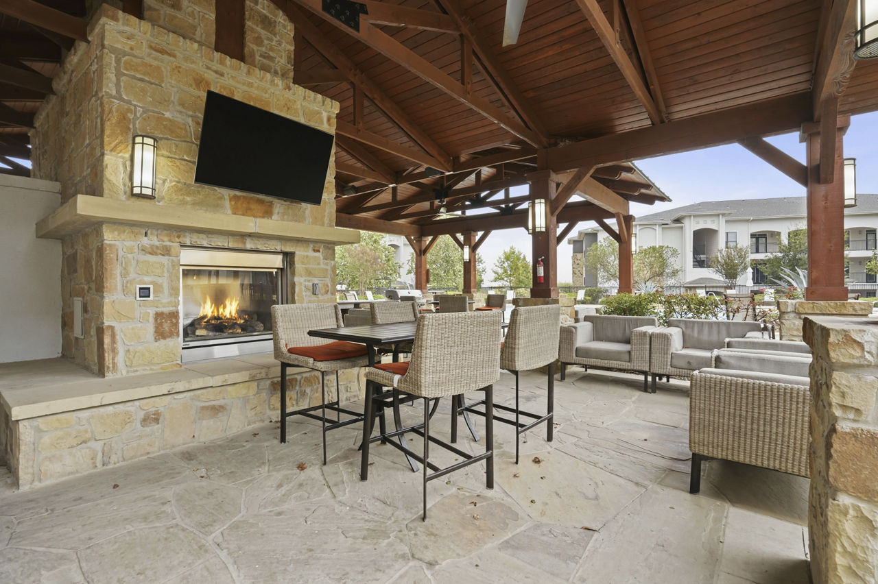 Grill area at Savannah Oaks