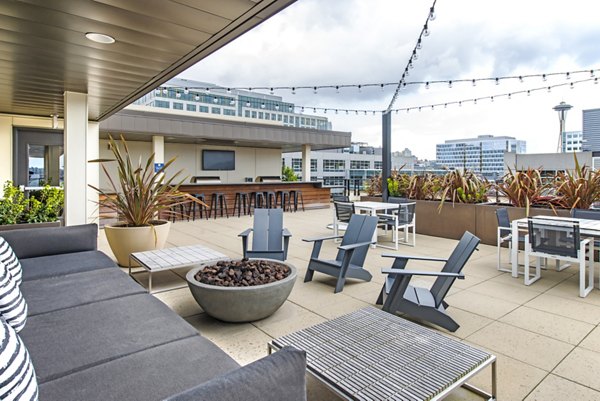 patio at Radius Apartments