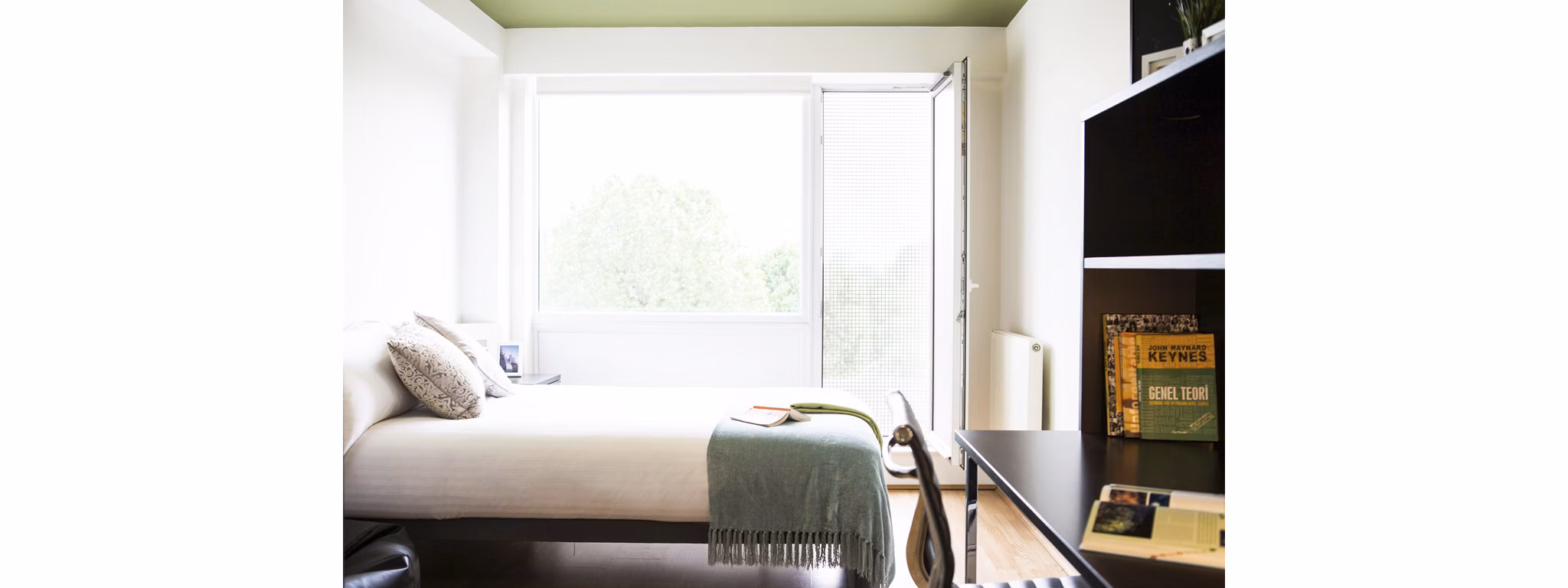 bedroom at Chapter Portobello