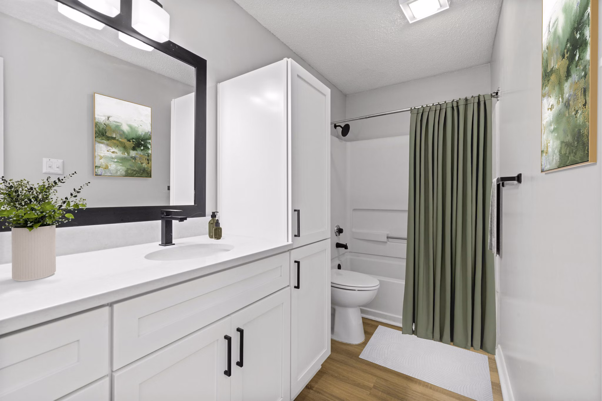 Luxurious bathroom with modern fixtures at Hamilton Ridge Apartments