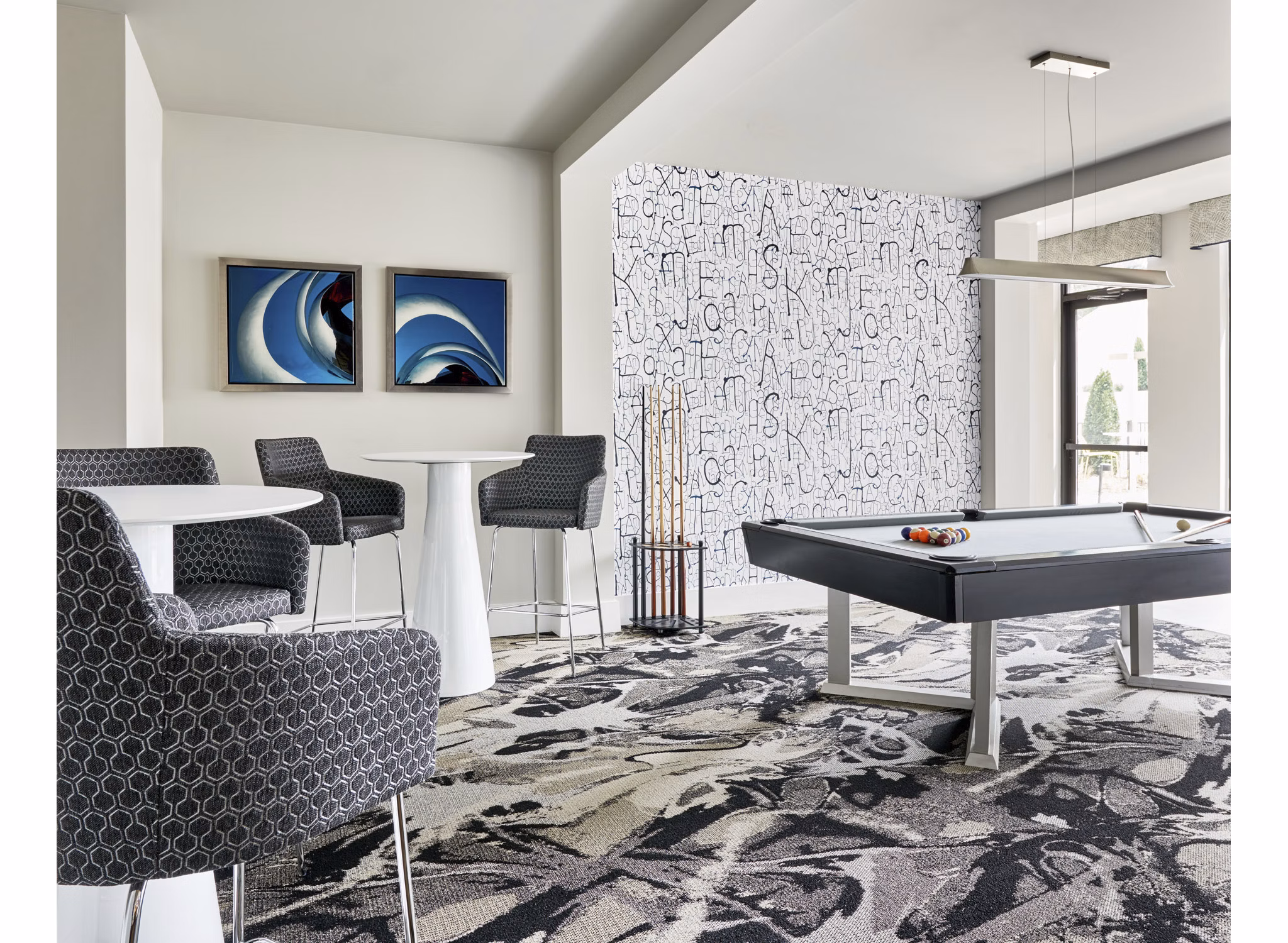 clubhouse at 810 NINTH Apartments