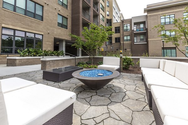 fire pit at 810 NINTH Apartments