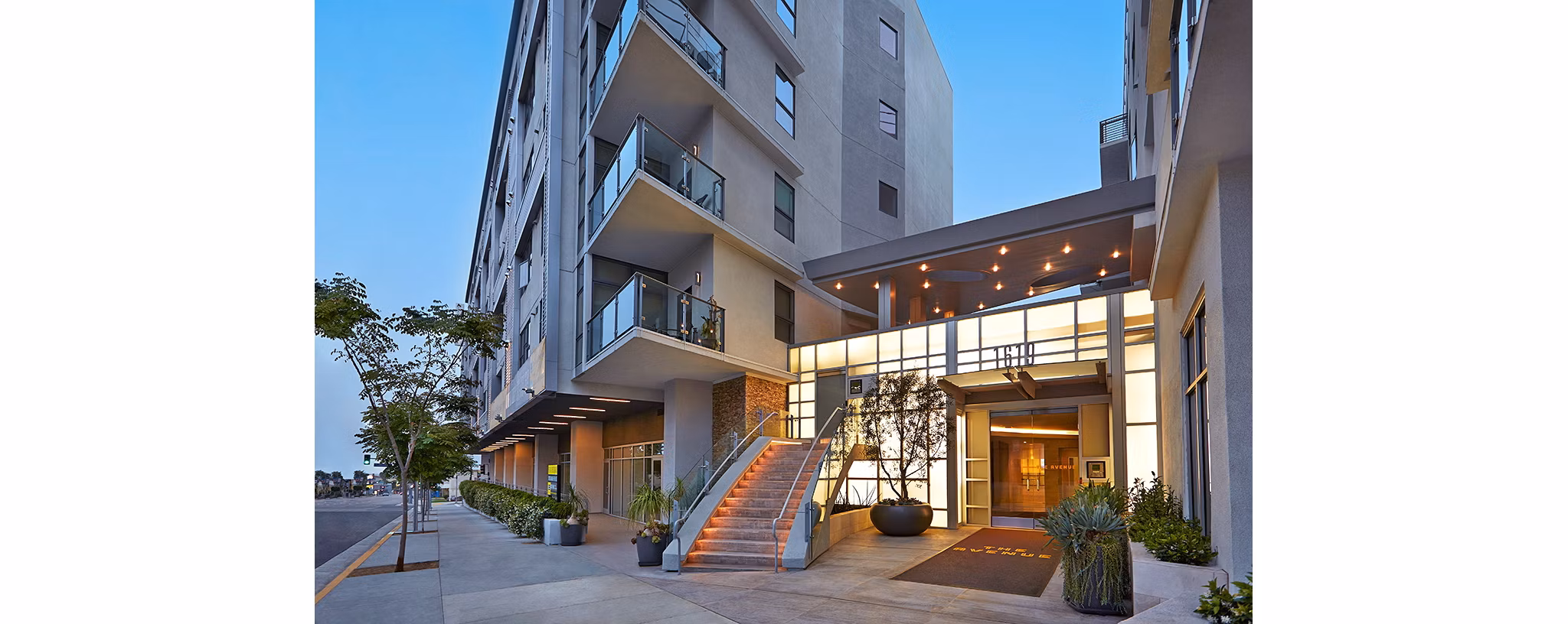The Avenue Hollywood: Art Deco luxury apartments in vibrant Los Angeles neighborhood