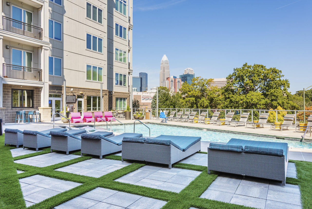 Presley Uptown Apartments Charlotte Nc 2 of 12