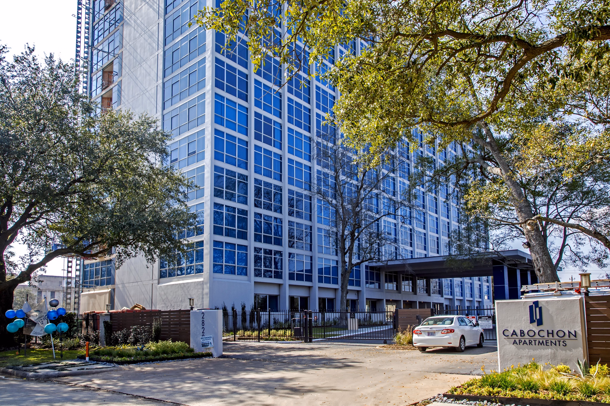 Property images of The Cabochon at River Oaks Apartments
