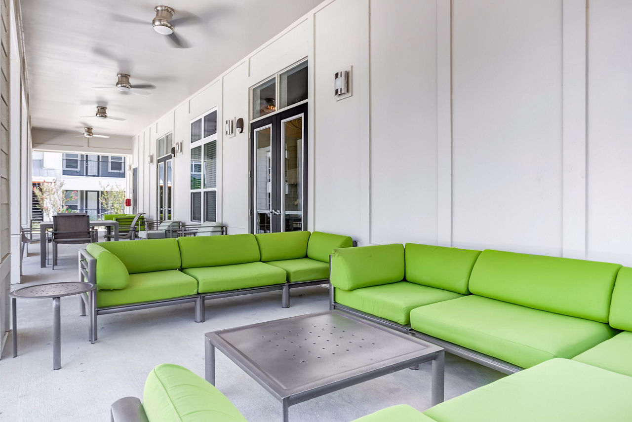 Lounge at Atlantic At Parkridge Apartments