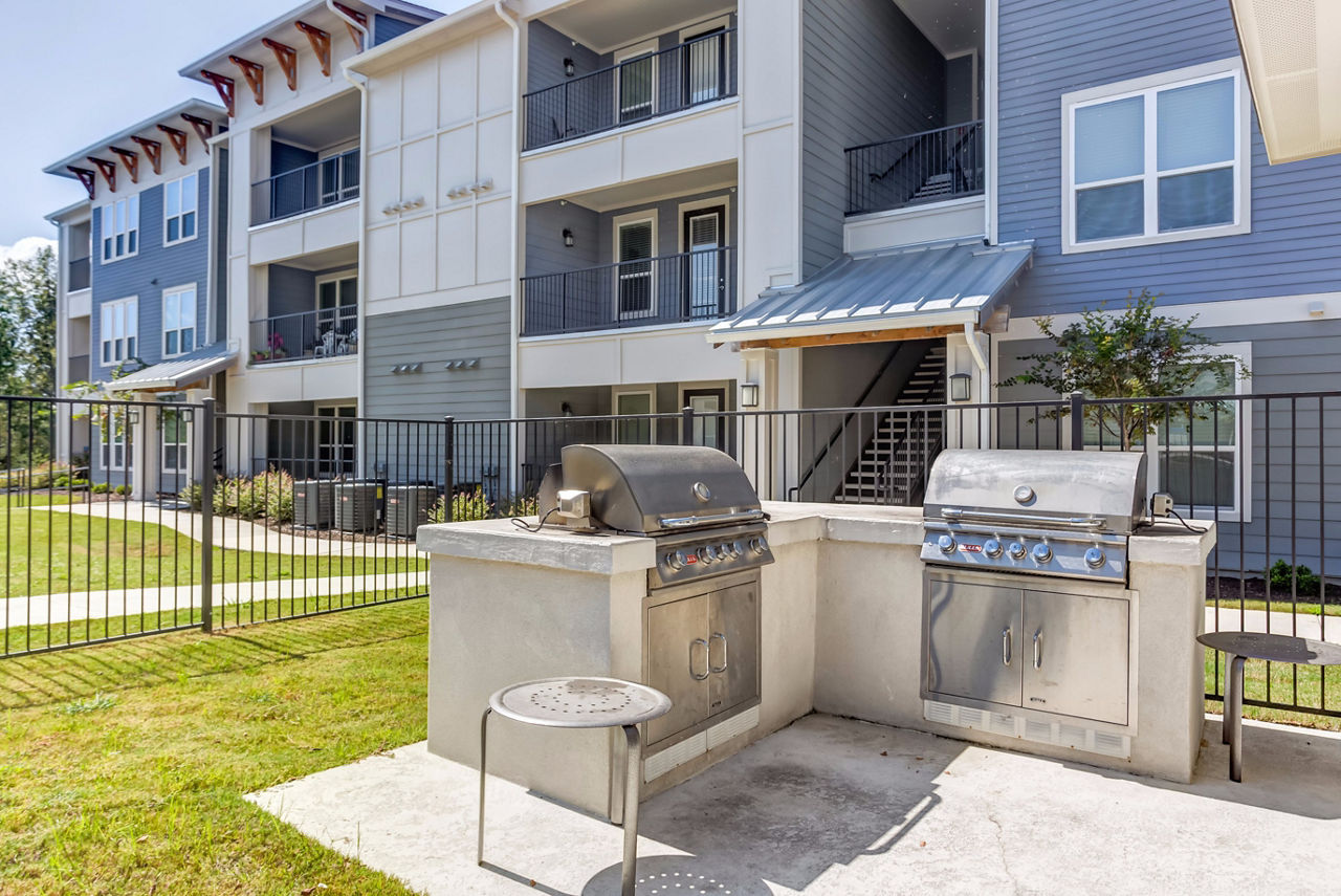 Grill area at Atlantic At Parkridge Apartments (1 of 2)