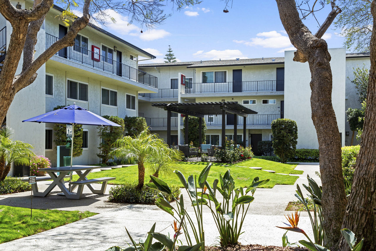 Madrid Apartments Los Angeles Ca 12 of 12