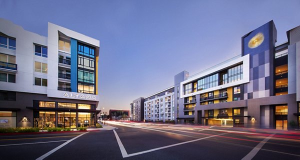 Altana Apartments: Elegant of luxury apartments in downtown Denver