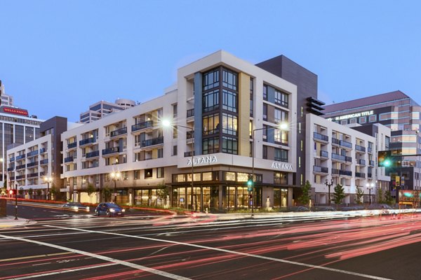 Altana Apartments: Modern luxury apartment in scenic California