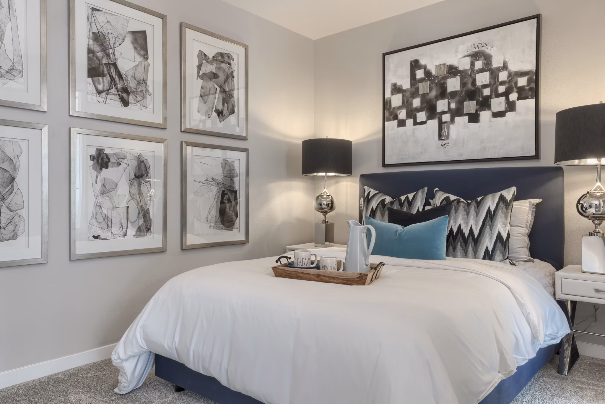 Luxurious bedroom with modern decor at Altana Apartments