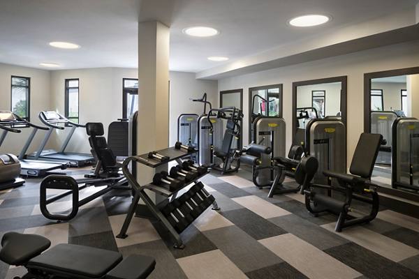 fitness room at Loft House Apartments