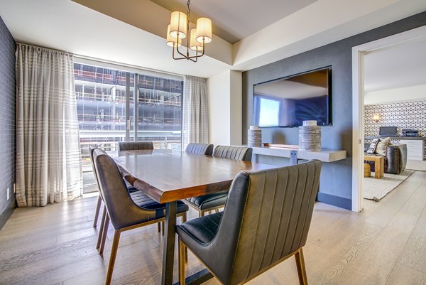 The Towers at Rincon Apartments: Modern meeting facility with advanced technology for productive gatherings