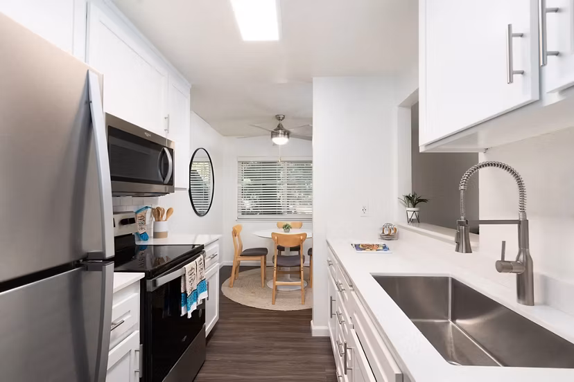 kitchen at Creekwood Apartments