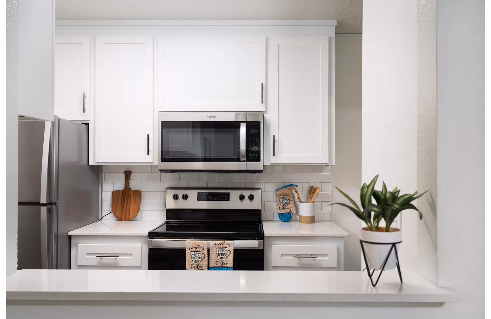 kitchen at Creekwood Apartments