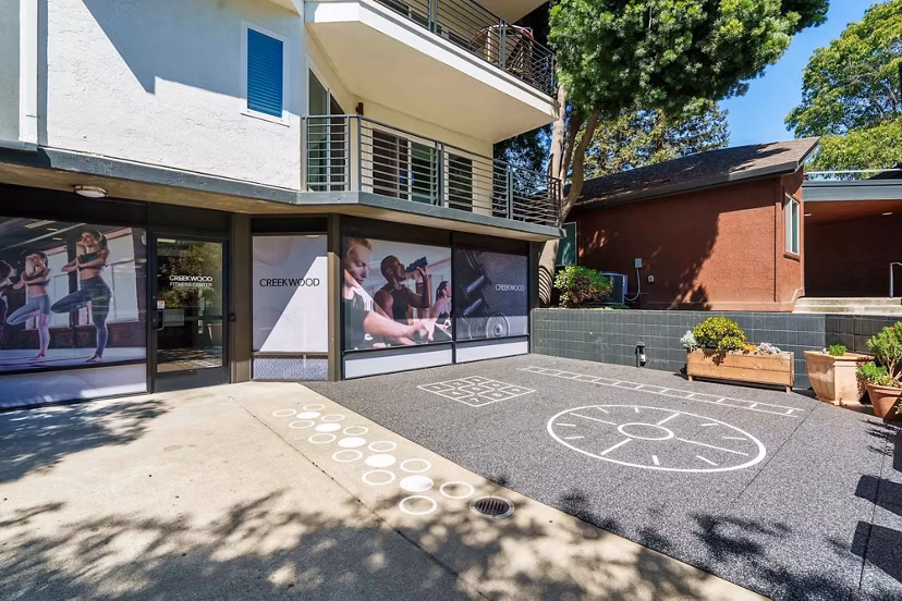 courtyard at Creekwood Apartments