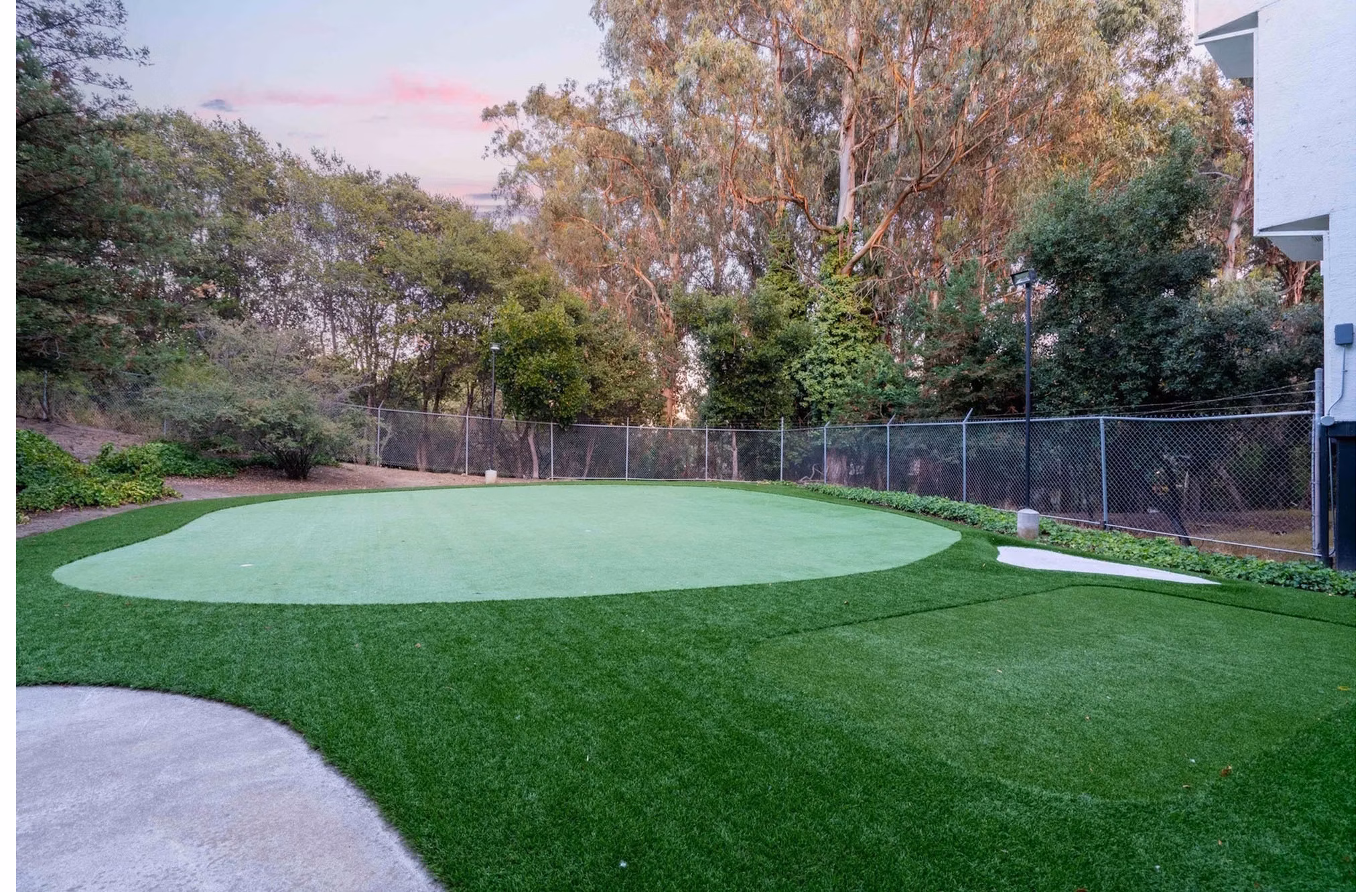 putting green at Creekwood Apartments