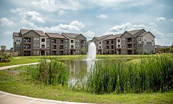 Watervue Apartments: Elegant of luxury apartments in scenic location
