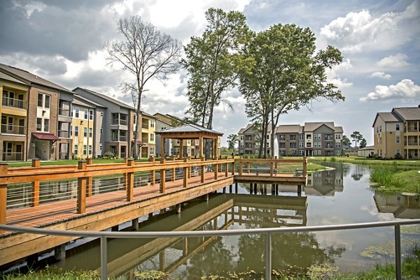 Watervue Apartments: Contemporary lakeside luxury apartments with stunning views in a serene setting