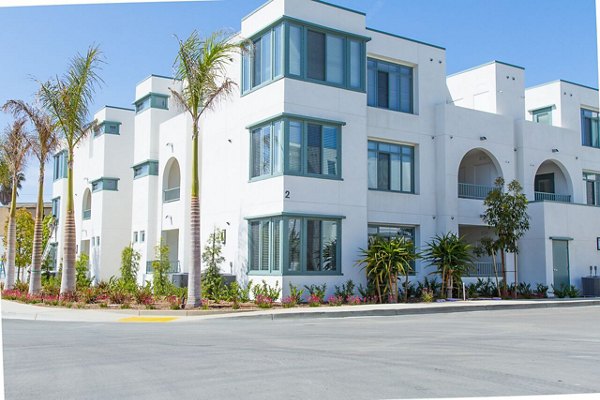 Dylan Point Loma: Contemporary coastal apartments in scenic Point Loma