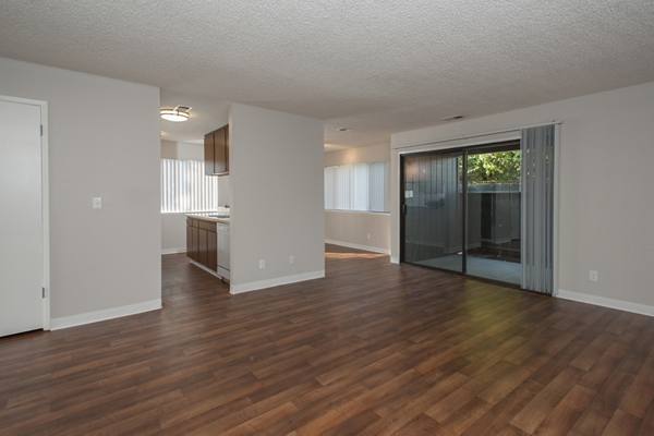 living room at Woodside Park Apartments