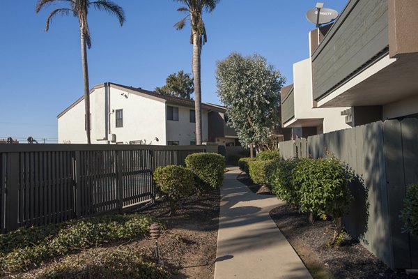 exterior at Sheridan Park Apartments