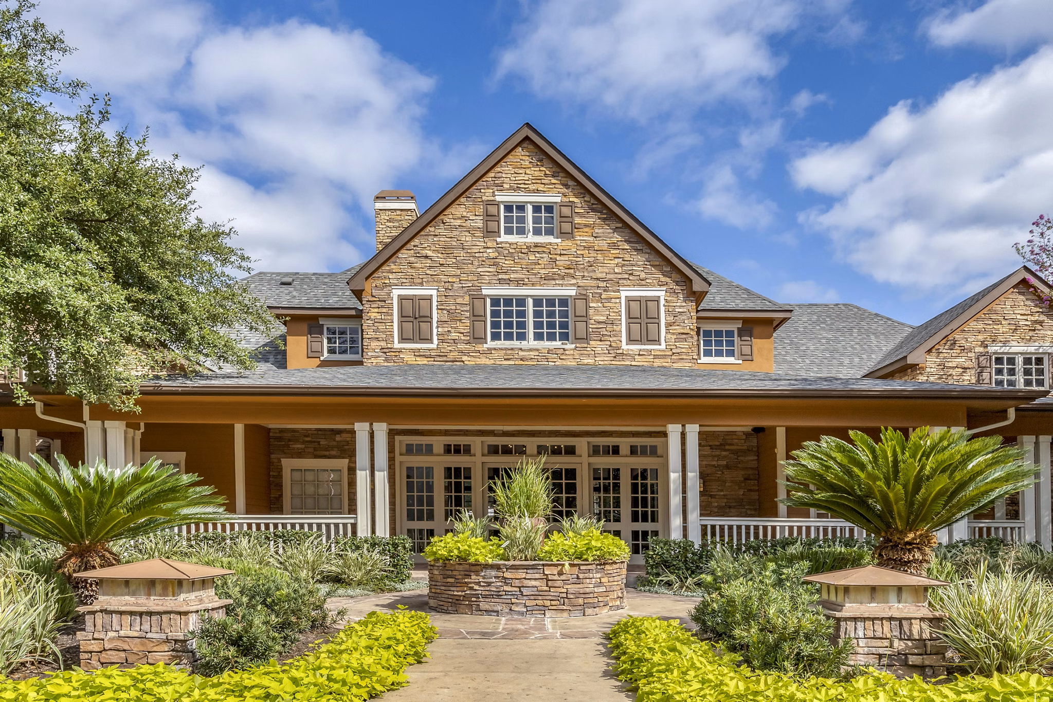 exterior at Lantower Round Rock Apartments