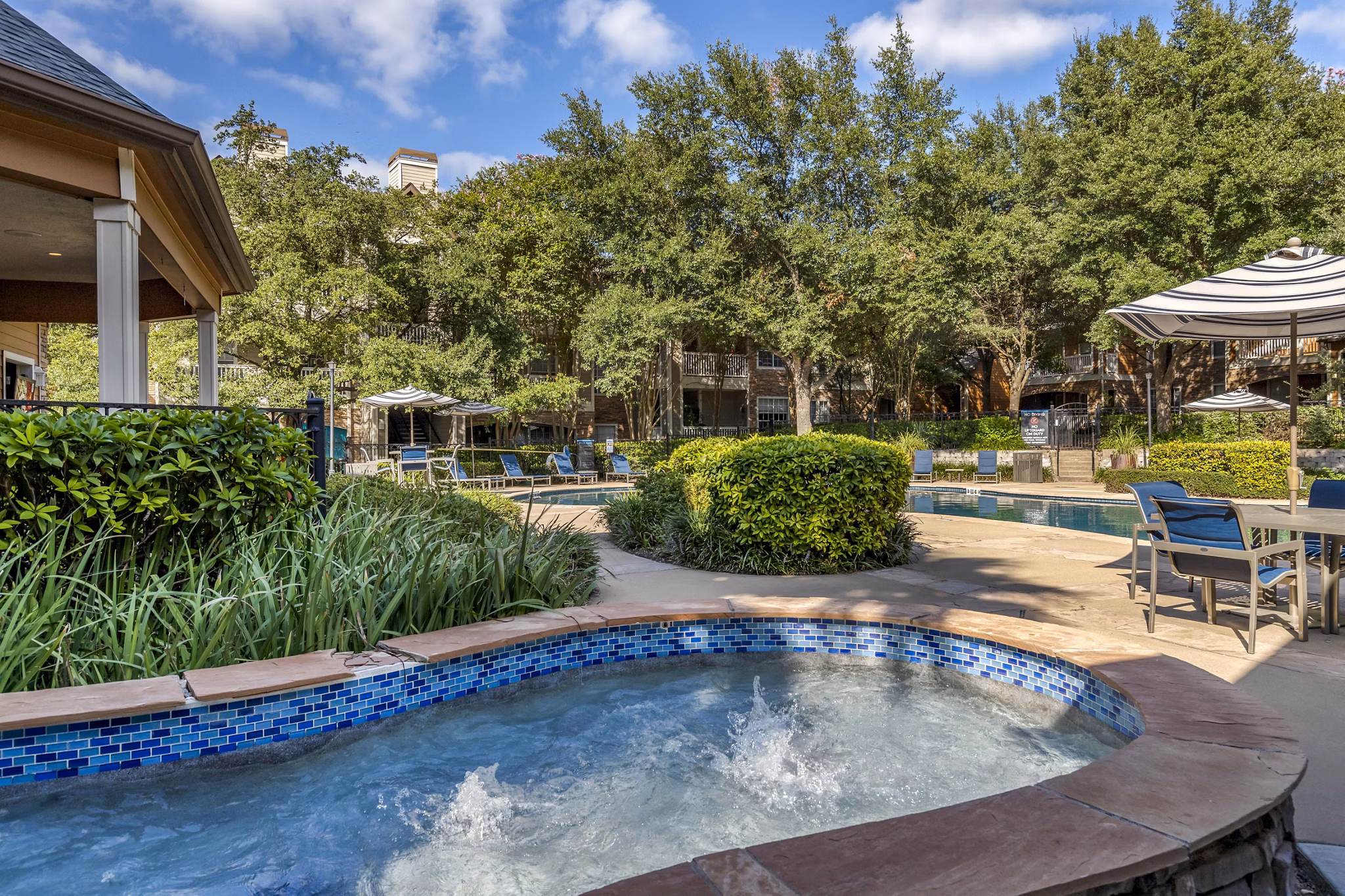 pool at Lantower Round Rock Apartments