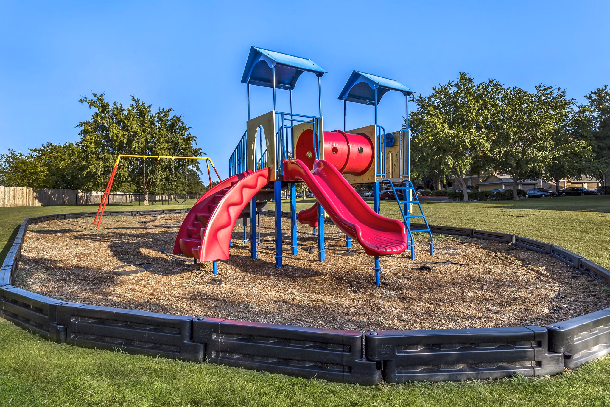 courtyard at Lantower Round Rock Apartments