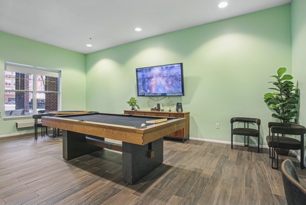 game room at The Brownstones at Englewood South Apartments