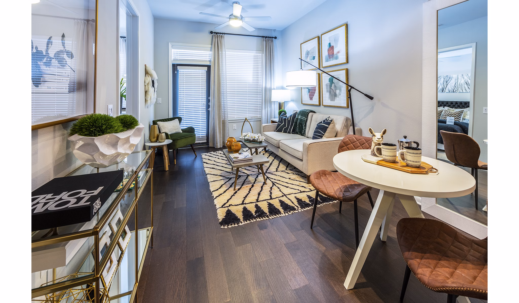 Spacious living room with modern decor at Elan Memorial Park Apartments