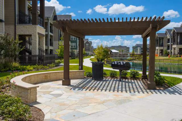 patio at Elan 99 West Apartments