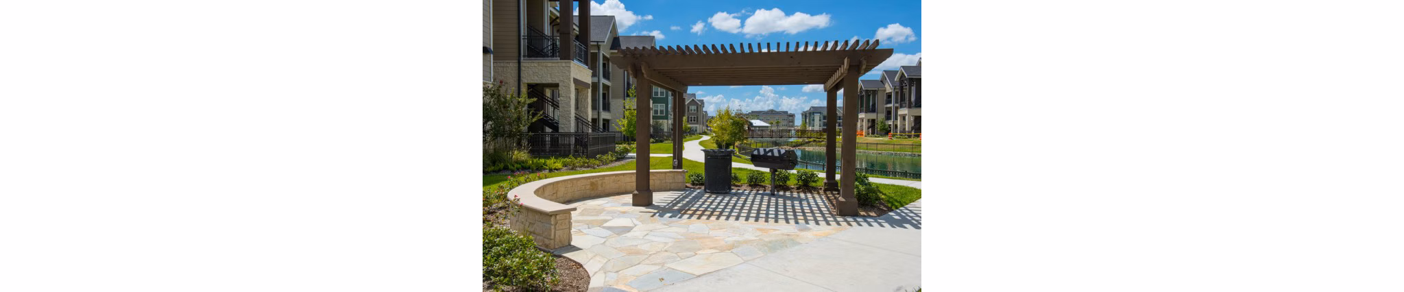 patio at Elan 99 West Apartments