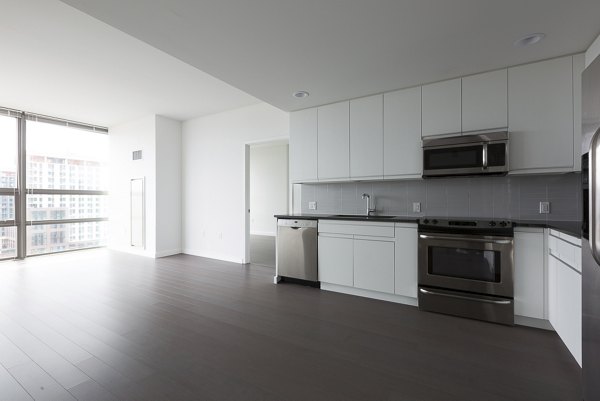 VINE Apartments: Contemporary luxury high-rise apartments in downtown Hoboken, NJ, offering premium amenities and city views.