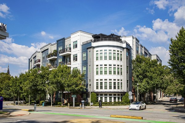 1133 on the Square Apartments: Stylish of luxury high-rise apartments at Greystar community