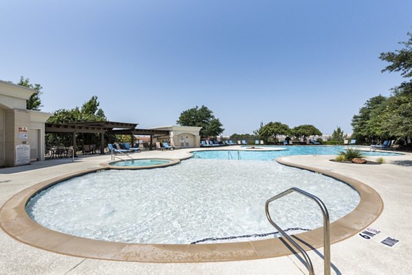Resort-style swimming pool at Overture Ridgmar Apartments