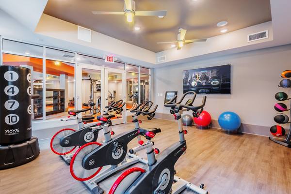 fitness room at Circa Uptown Apartments