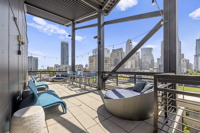 patio at Circa Uptown Apartments