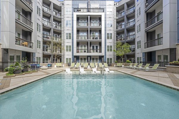 pool at Circa Uptown Apartments