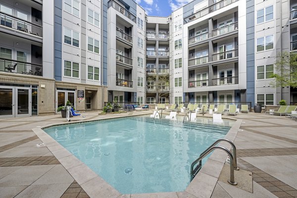 pool at Circa Uptown Apartments